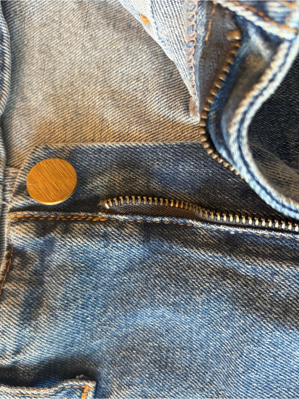 Zara Wide-Leg High-Rise Blue Denim Jeans with Gold Buttons - Picture 5 of 5